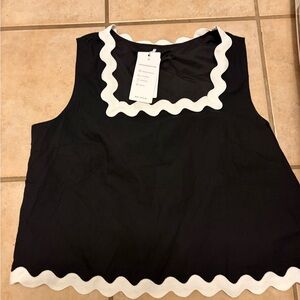 Womens Black and White Scalloped Trim Sleeveless Top blouse
